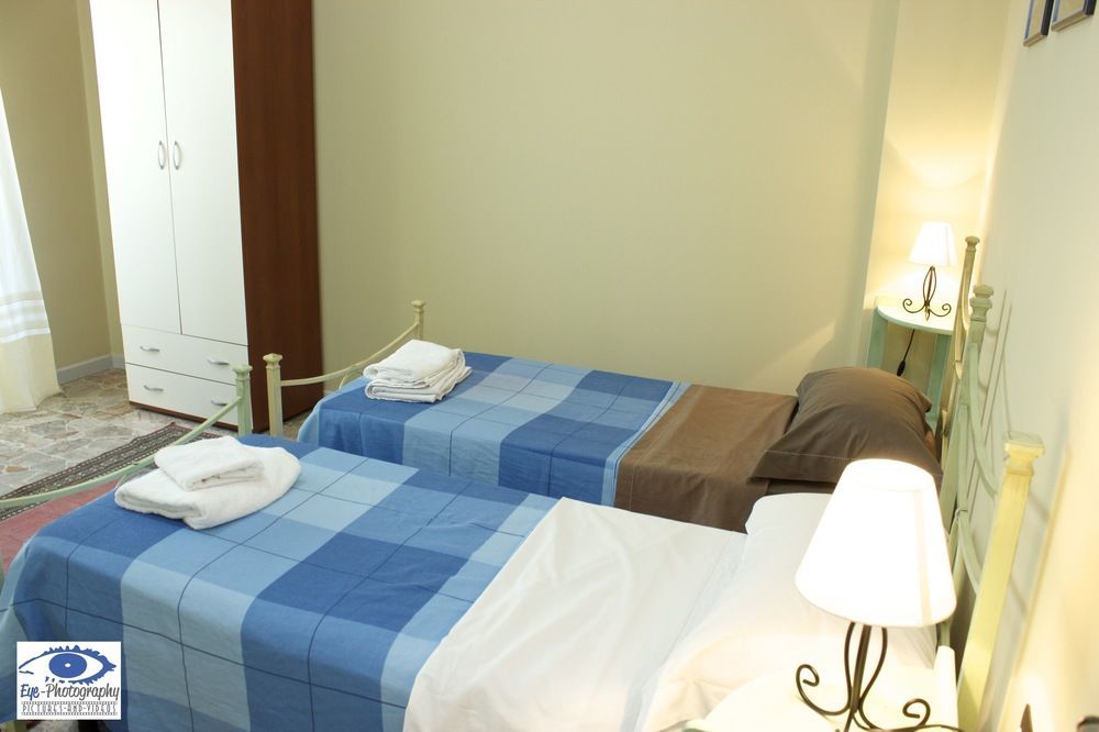 Victoria Bed & Breakfast Cagliari Ngoại thất bức ảnh
